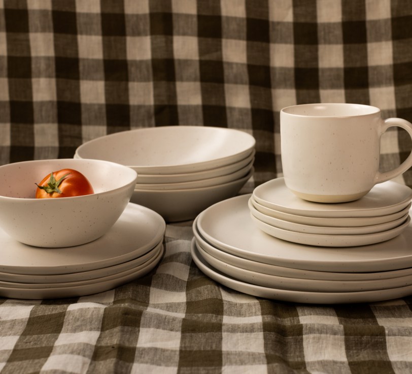 Fable dinnerware collection